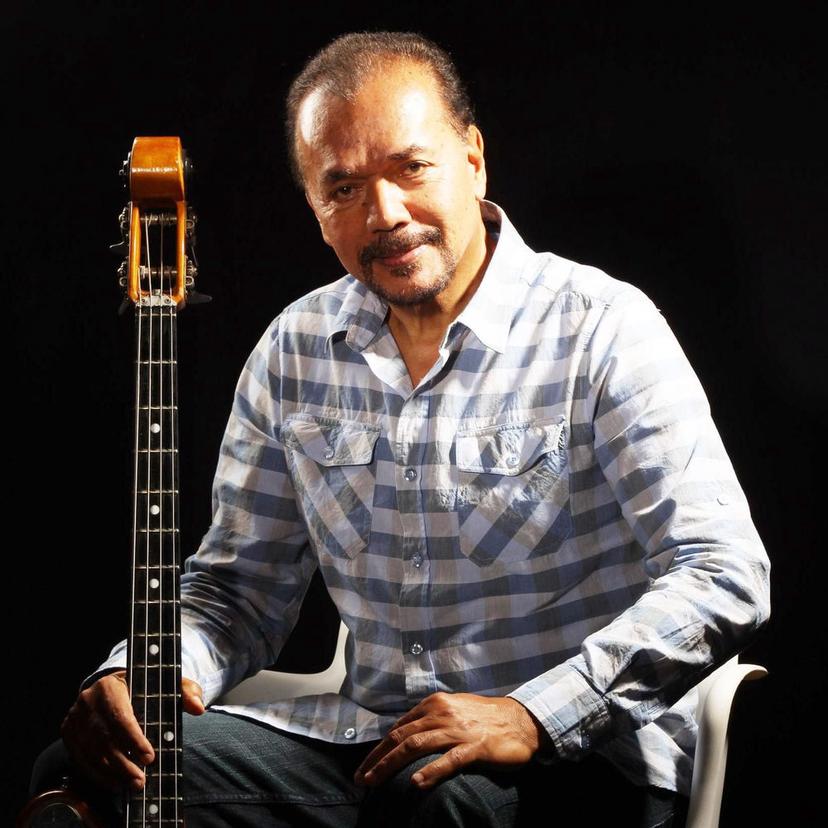 Bobby Valentín, el bajo y la voz — leyenda de fania