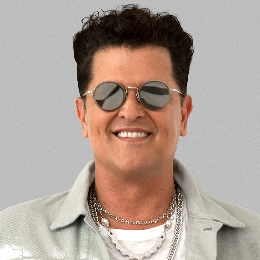 Carlos Vives, vallenato-cumbia-salsa — el embajador colombiano